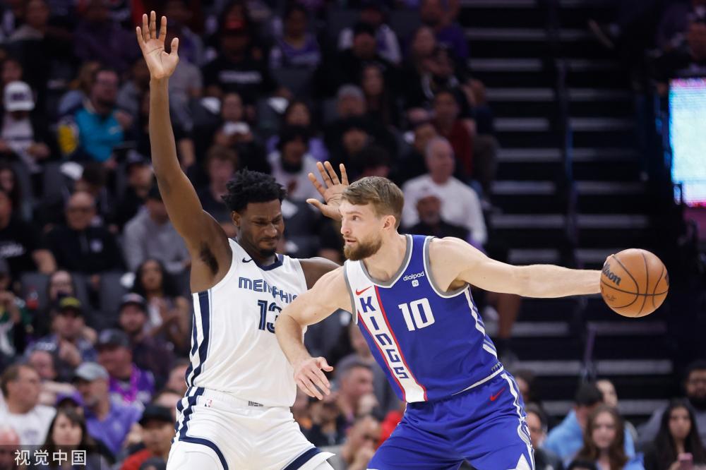 比分落后使 比分落后使