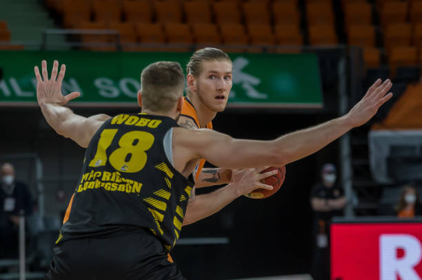 四轮驱动 四轮驱动