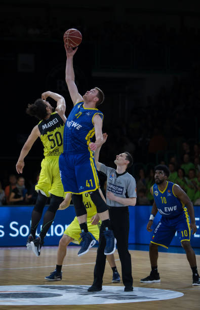 尤其是在锋 尤其是在锋